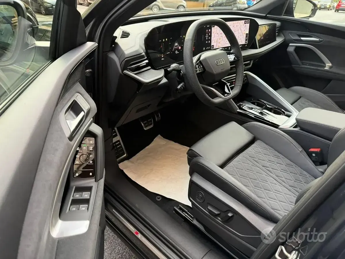 Nuova Audi Q5 S-Line 204 CV (150 kW) 2026 Grigio SUV