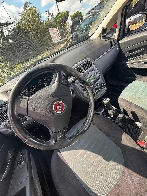 Usata Fiat Punto Evo Dynamic 77 CV (56 kW) 2009 Grigio Utilitaria
