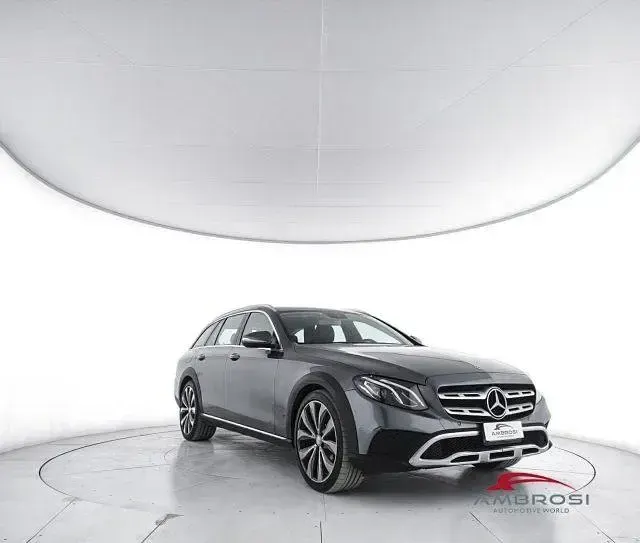 Gebraucht Mercedes E220 All-Terrain Business 194 PS (142 kW) 2017 Grau Kombi