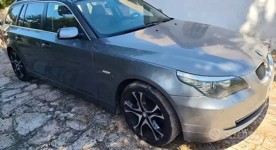 Usata BMW 520 177 CV (130 kW) 2008 Grigio Station wagon