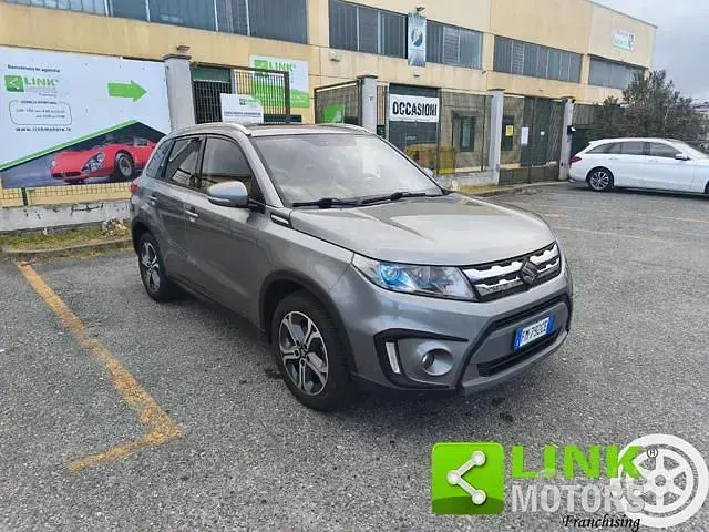 Usata Suzuki Vitara 120 CV (88 kW) 2018 Grigio SUV