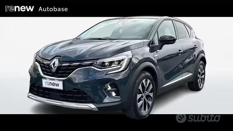 Usata Renault Captur Techno 101 CV (74 kW) 2023 Blu chiaro SUV