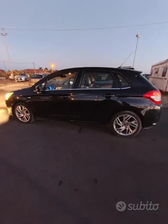 Usata Citroën C4 Exclusive 111 CV (81 kW) 2011 Nero Berlina