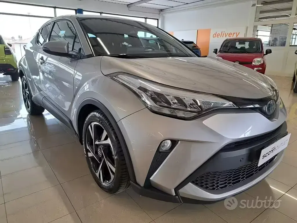 Usata Toyota C-HR Trend 98 CV (72 kW) 2023 Grigio SUV