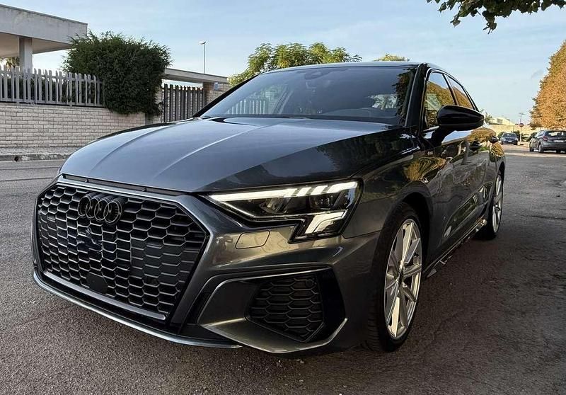 Usata 2023 Audi A3 Sportback S-Line Due volumi | 30.000 € (Buon prezzo) - Immagine 1/4