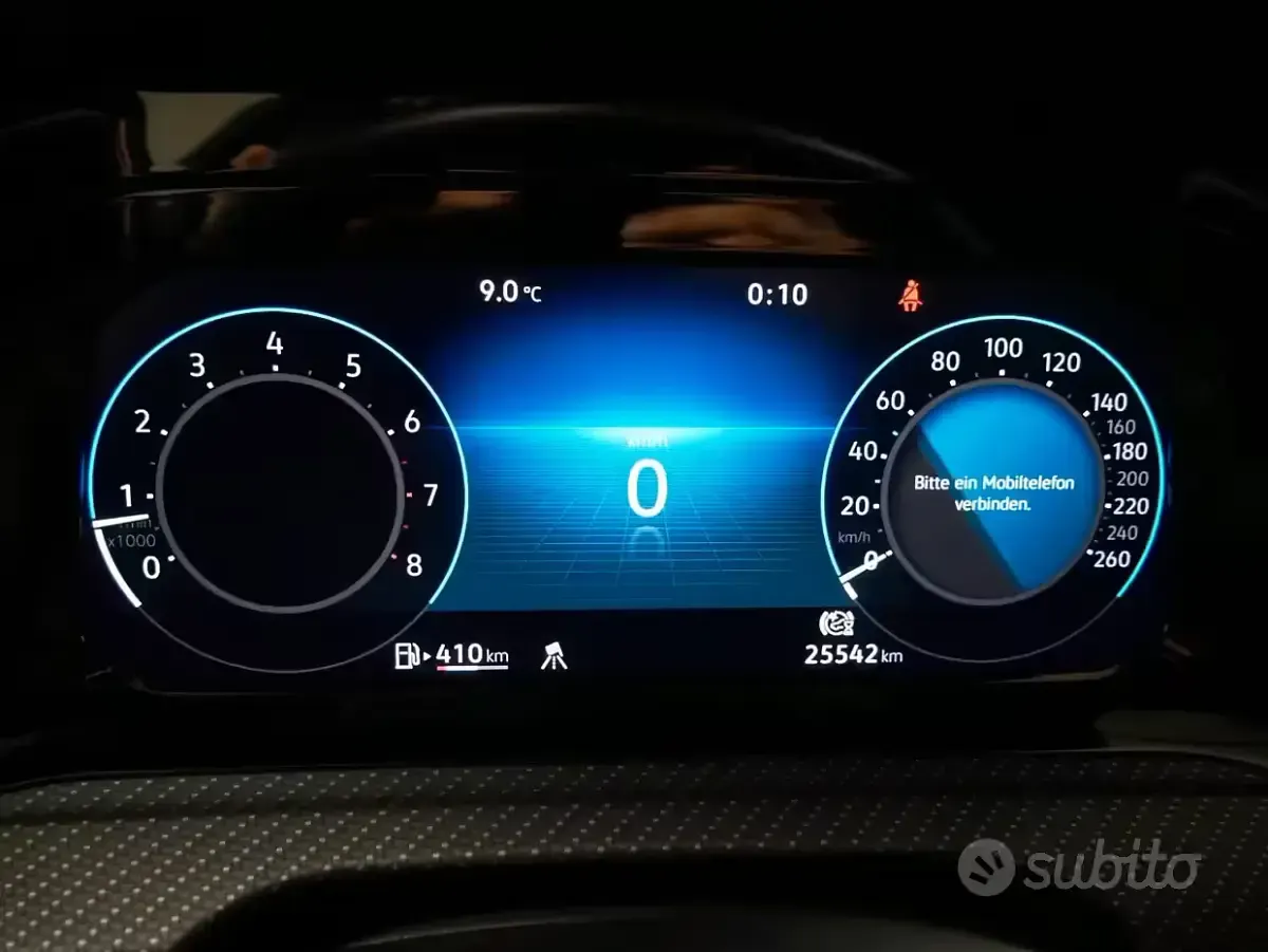 Usata VW Golf VIII R-line 131 CV (96 kW) 2023 Grigio Berlina