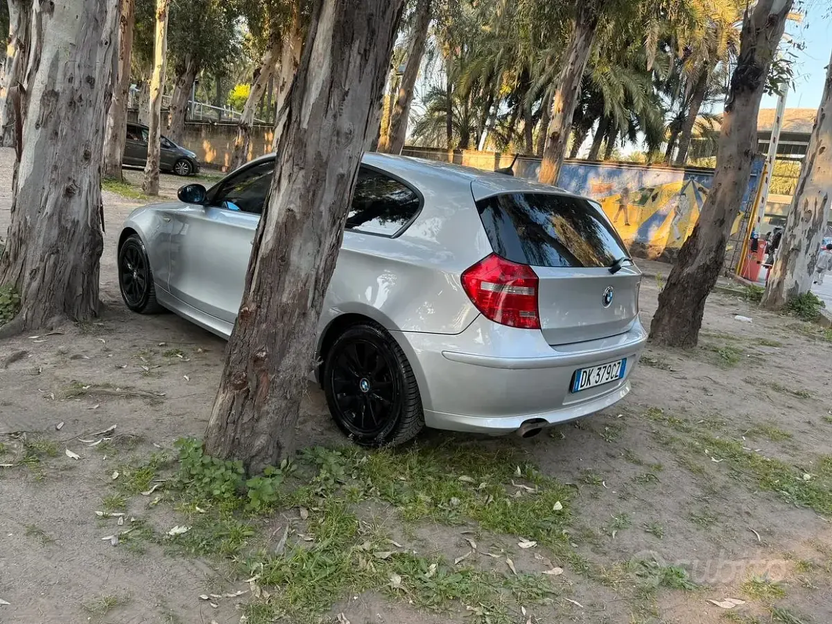 Usata BMW 118 Sport Line 2008 Grigio Utilitaria