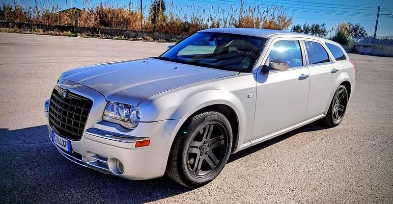 Usata Chrysler 300C Touring 218 CV (160 kW) 2005 Argento Station wagon