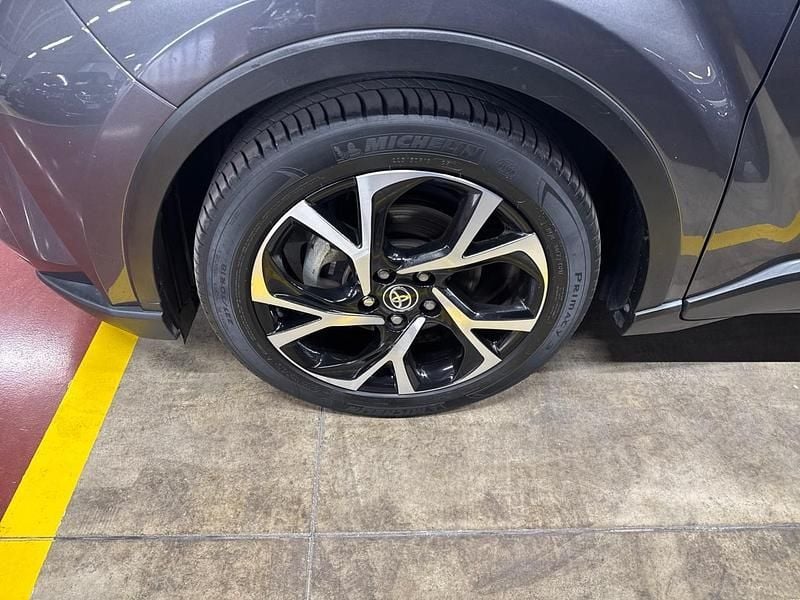 Usata Toyota C-HR Trend 122 CV (89 kW) 2022 Grigio SUV