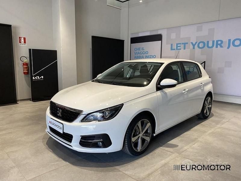 Bianco Usata 2020 Peugeot 308 Active Tre volumi | 14.900 € (Cara) - Immagine 1/4