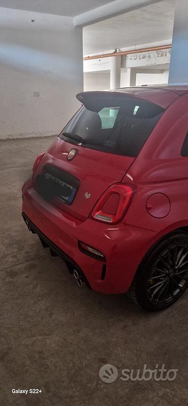Usata Abarth 695 180 CV (132 kW) 2024 Rosso Utilitaria