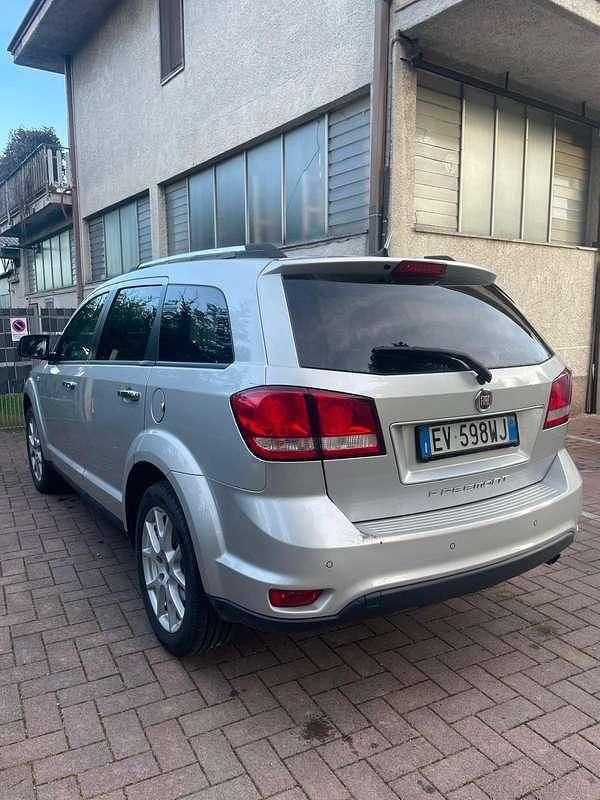 Usata Fiat Freemont Urban 170 CV (125 kW) 2014 Argento SUV