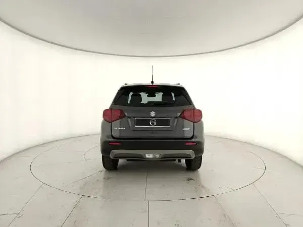 Usata Suzuki Vitara 110 CV (80 kW) 2025 Grigio scuro SUV