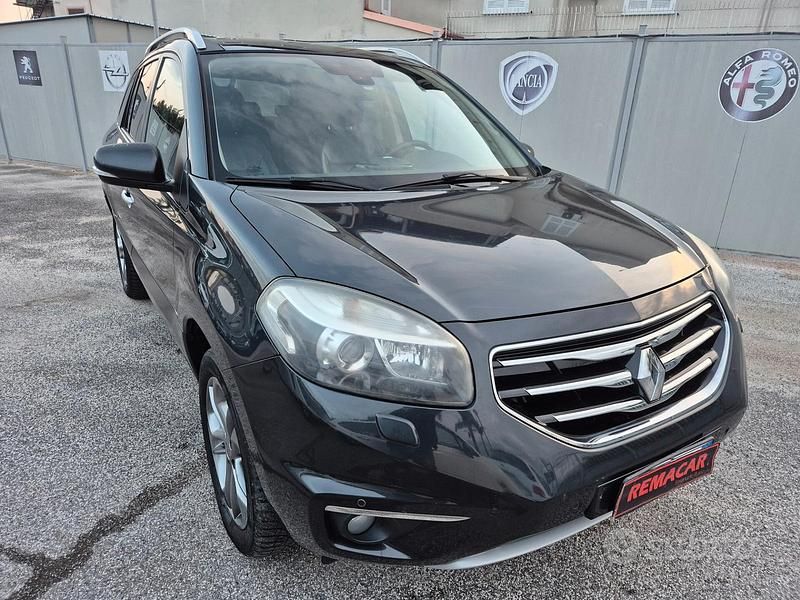 Grigio Usata 2013 Renault Koleos SUV | 4699 € (Buon prezzo) - Immagine 1/4