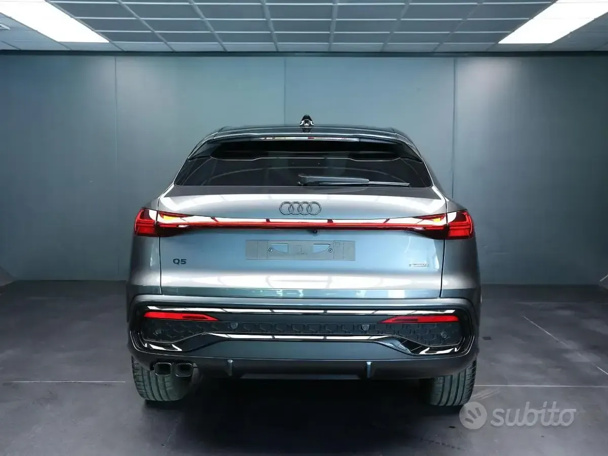 Nuova Audi Q5 Sportback Ambiente 204 CV (150 kW) 2026 Grigio SUV
