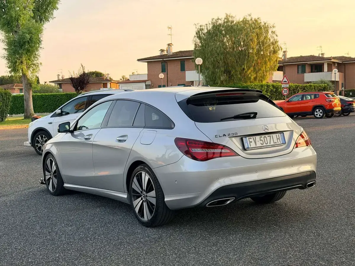 Usata Mercedes CLA200 Shooting Brake Premium 136 CV (100 kW) 2019 Argento Station wagon