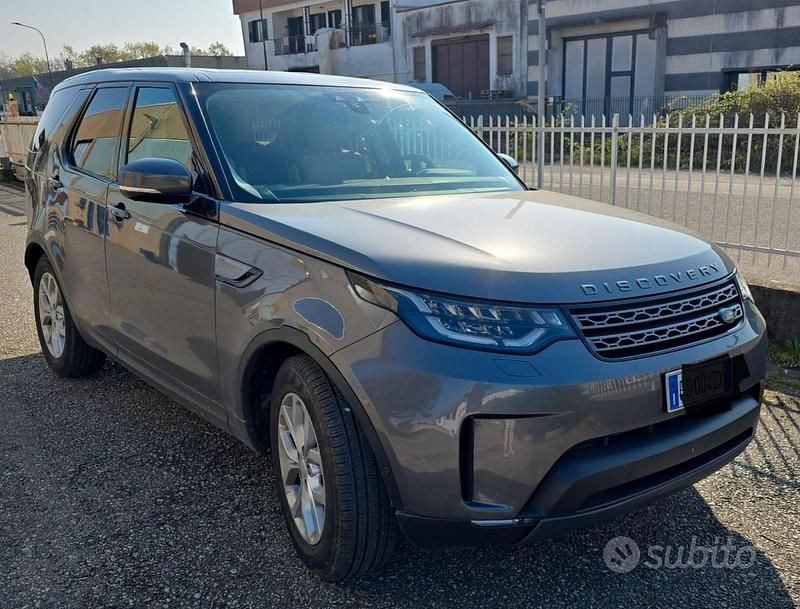 Usata Land Rover Discovery 5 241 CV (177 kW) 2018 Grigio SUV