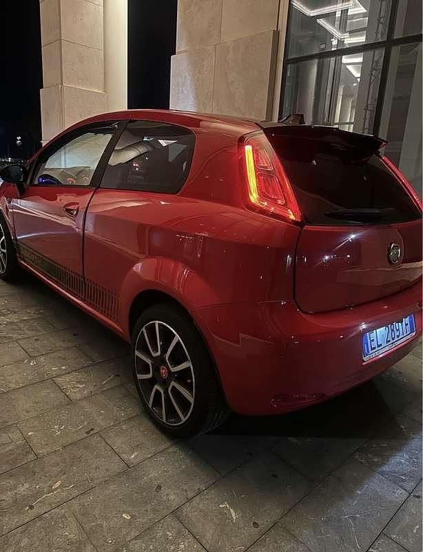 Usata Fiat Punto Evo 77 CV (56 kW) 2012 Utilitaria