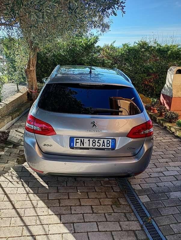 Usata Peugeot 308 SW Allure 131 CV (96 kW) 2018 Station wagon