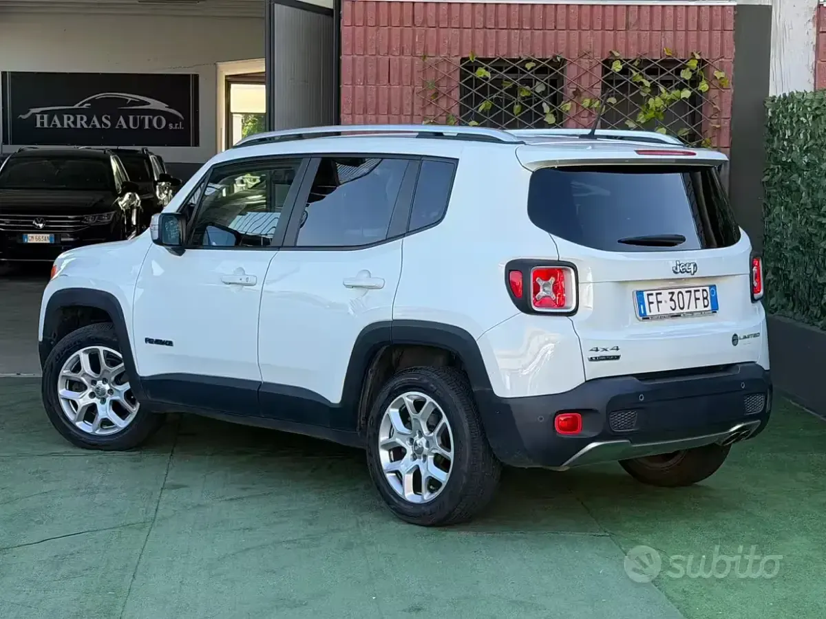 Usata Jeep Renegade Limited 140 CV (102 kW) 2015 Bianco SUV