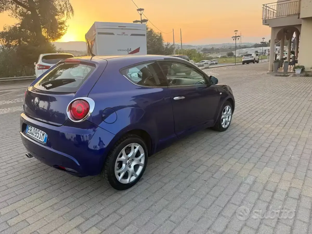 Usata Alfa Romeo MiTo Distinctive 120 CV (88 kW) 2010 Blu Utilitaria