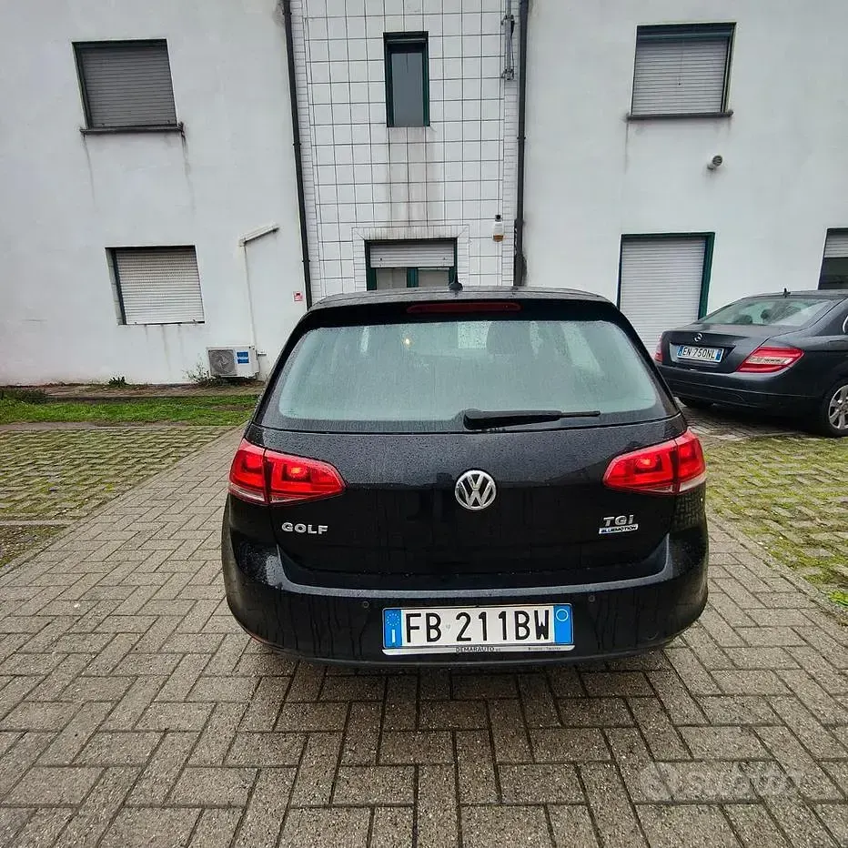 Usata VW Golf VII 110 CV (80 kW) 2016 Nero Berlina