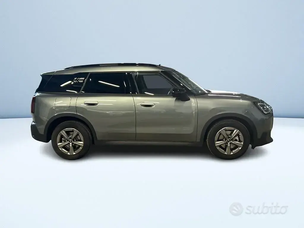 Usata Mini Countryman Classic 150 CV (110 kW) 2024 Verde SUV