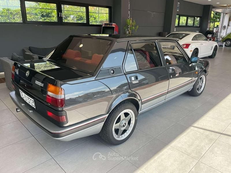 Usata Alfa Romeo Giulietta 170 CV (125 kW) 1984 Nero Utilitaria