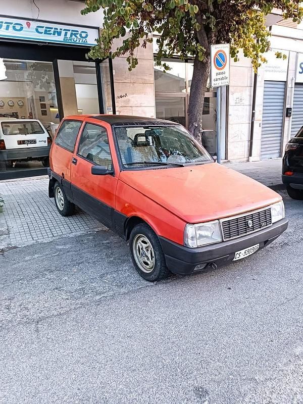 Usata Autobianchi Y10 45 CV (33 kW) 1989 Rosso Utilitaria
