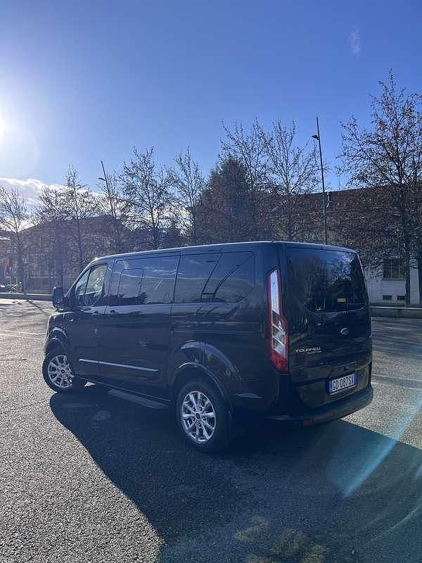 Usata Ford Tourneo Custom 150 CV (110 kW) 2020 Nero Furgone