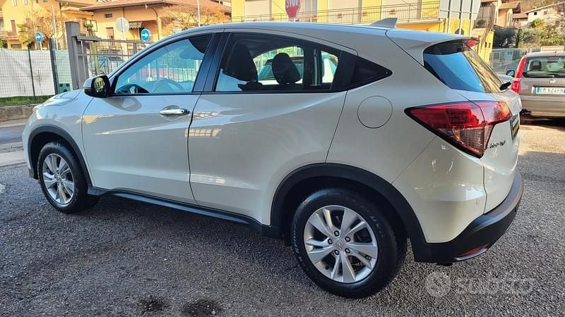 Usata Honda HR-V Elegance 182 CV (133 kW) 2018 Bianco SUV