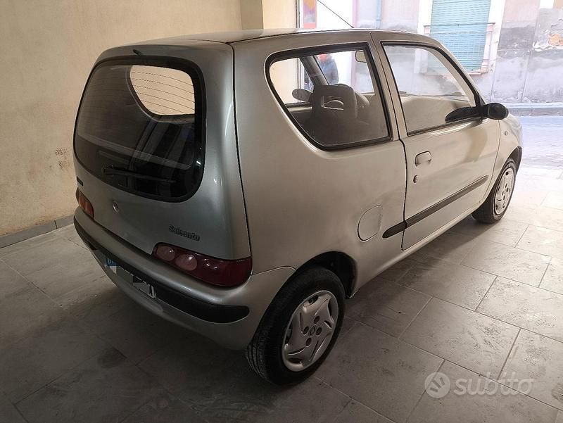 Usata Fiat 600 39 CV (28 kW) 2000 Grigio Berlina