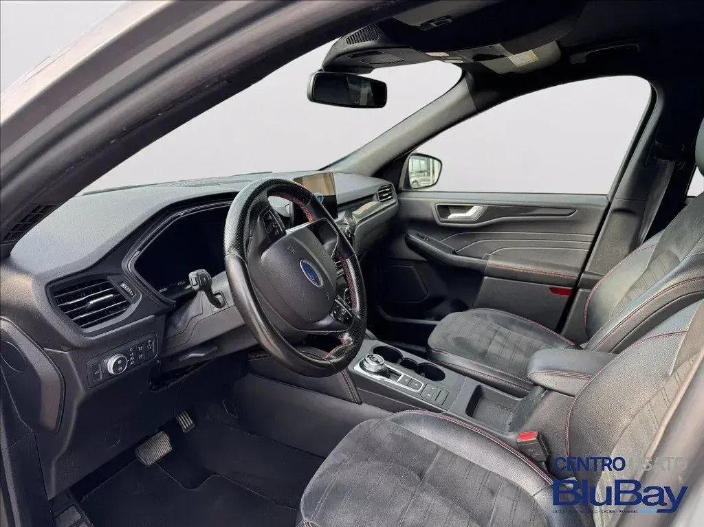 Usata Ford Kuga ST-Line 190 CV (139 kW) 2023 Argento SUV