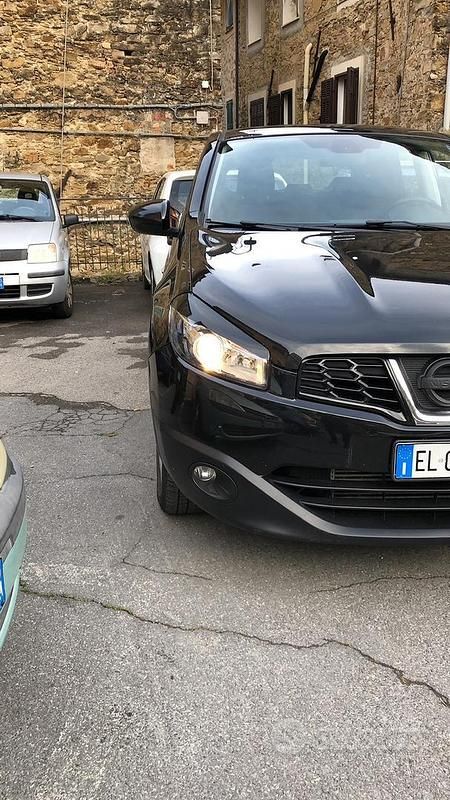 Usata Nissan Qashqai 131 CV (96 kW) 2012 Nero SUV