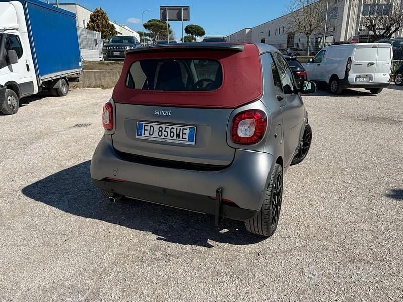 Usata Smart ForTwo Cabrio Passion 90 CV (66 kW) 2016 Grigio Cabrio