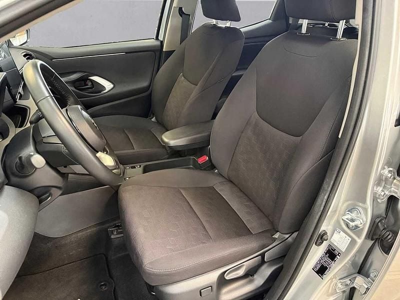 Usata Toyota Yaris Hybrid Active 2025 Argento Utilitaria