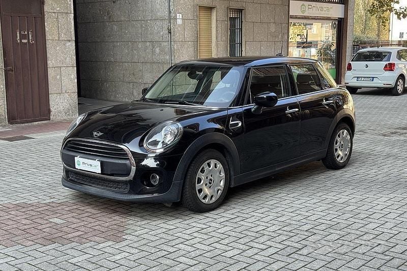 Usata Mini ONE 75 CV (55 kW) 2019 Nero Utilitaria