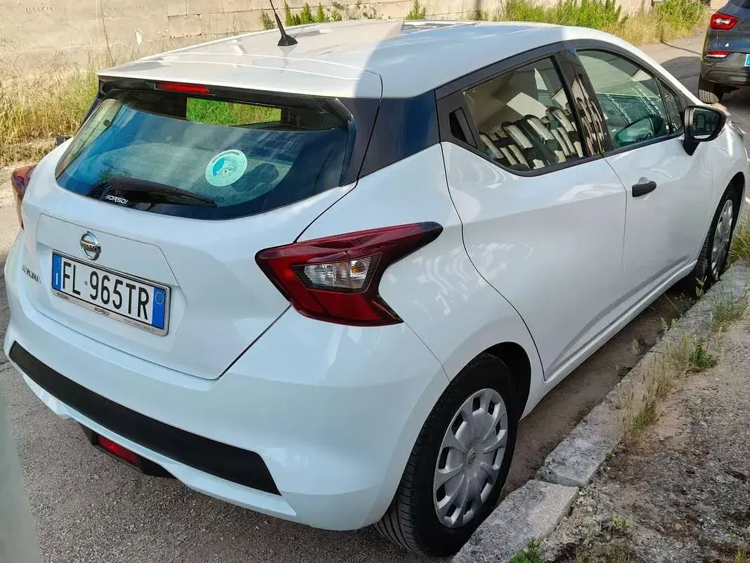 Usata Nissan Micra Visia 71 CV (52 kW) 2017 Bianco Utilitaria