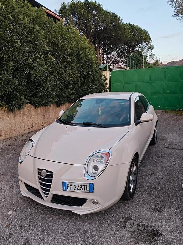 Bianco Usata 2012 Alfa Romeo MiTo Due volumi | 4200 € (Ottimo prezzo) - Immagine 1/4