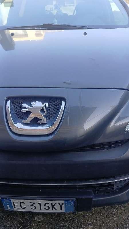 Usata Peugeot 308 SW Sportium 111 CV (81 kW) 2011 Station wagon