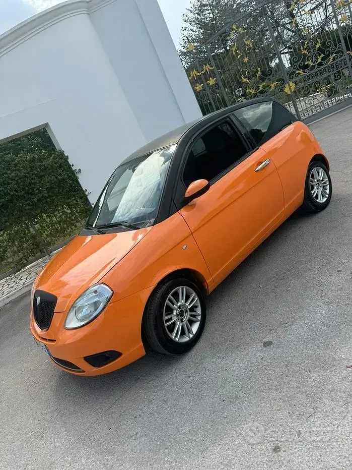 Usata Lancia Ypsilon 69 CV (50 kW) 2006 Arancione Utilitaria