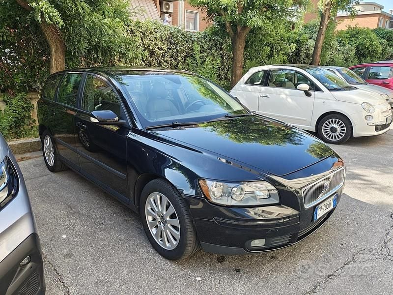 Usata Volvo V50 180 CV (132 kW) 2003 Nero Station wagon