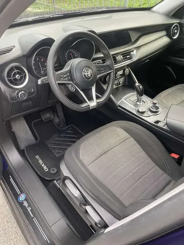 Usata Alfa Romeo Stelvio Business 180 CV (132 kW) 2018 Blu SUV
