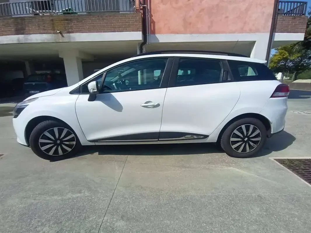 Usata Renault Clio 75 CV (55 kW) 2016 Bianco Station wagon
