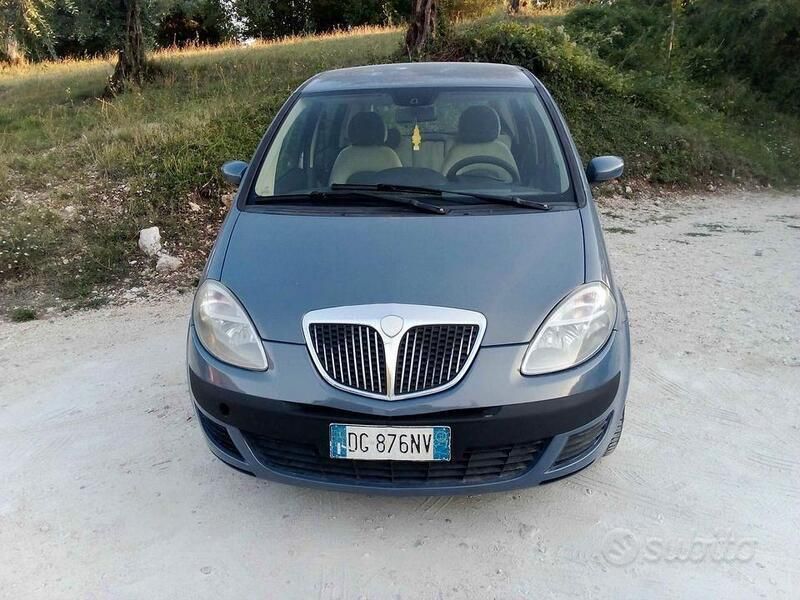 Blu Usata 2008 Lancia Musa Monovolume | 3000 € (Ottimo prezzo) - Immagine 1/4