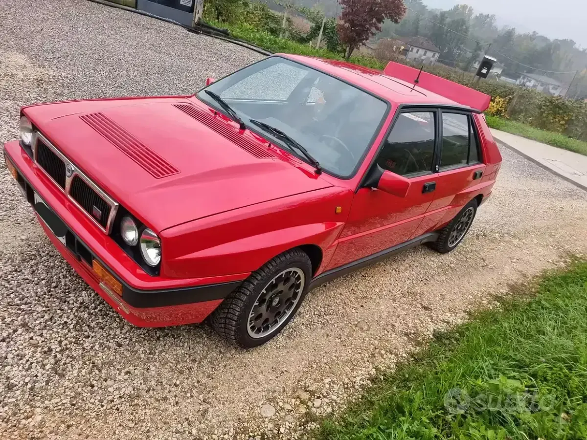 Usata Lancia Delta 196 CV (144 kW) 1990 Rosso Utilitaria