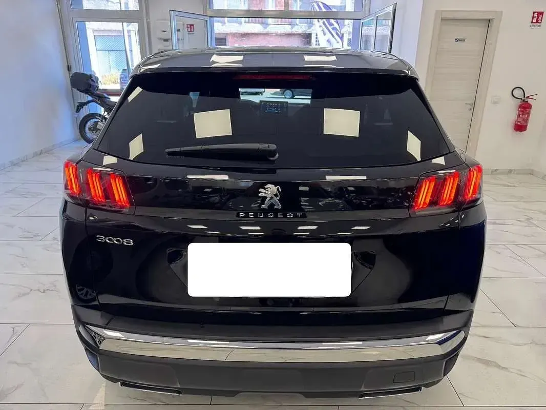 Usata Peugeot 3008 Allure 131 CV (96 kW) 2024 SUV