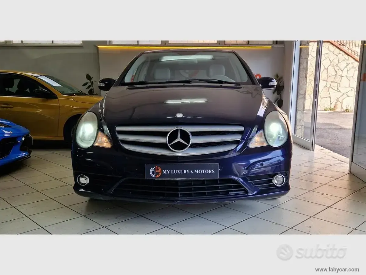Usata Mercedes R280 Premium 190 CV (139 kW) 2009 Blu Station wagon