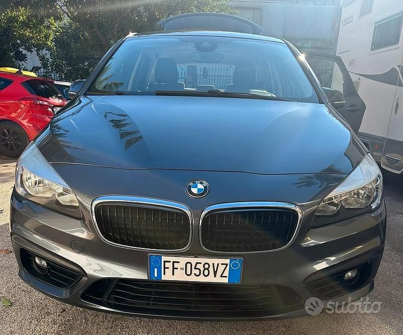 Usata BMW 218 Advantage 149 CV (109 kW) 2016 Grigio Station wagon