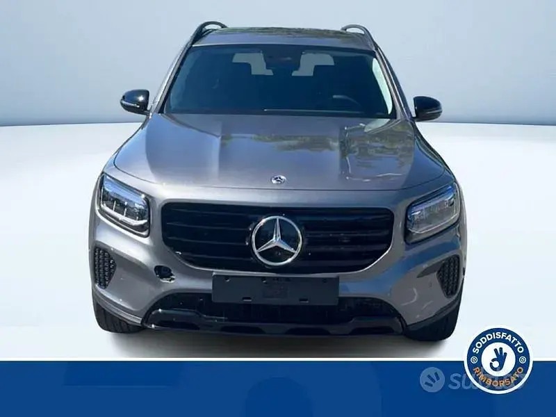 Nuevo Mercedes GLB200 150 CV (110 kW) 2026 Gris SUV